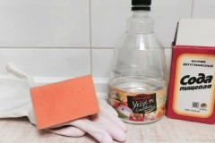 Verschillende effectieve methoden om een ​​verstopping in uw huisleidingen te ontstoppen met zuiveringszout en azijn