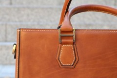 Bezpečné a efektivní způsoby praní kožené tašky