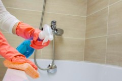 עצתו של מוידודיר כיצד וכיצד לנקות את האמבטיה מהפלאק הצהוב בבית