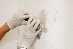 A few recommendations on how to quickly and easily remove water-based paint from the walls