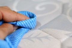 Tipy a způsoby, jak si doma matraci umýt močí