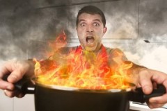 Travaillez sur les erreurs ou comment éliminer l'odeur de brûlé dans un appartement et une maison après une poêle grillée
