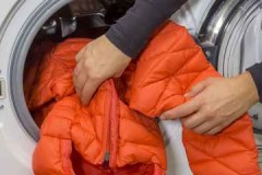 How to wash a camel wool down jacket by hand and in an automatic washing machine?