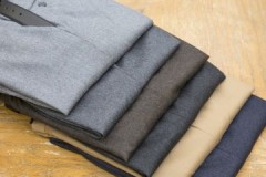 Com planxar els pantalons amb fletxes ràpidament i sense molèsties?