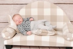 Little secrets and tricks on how to clean the sofa from baby urine at home