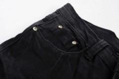 Tips och hemligheter om hur man tvättar svarta jeans
