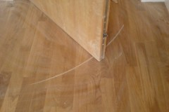 Osvědčené způsoby, jak odstranit škrábance z laminátové podlahy doma