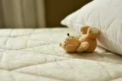 Tips and recipes on how to wash your mattress at home