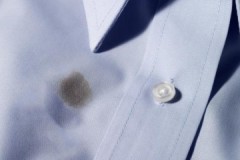 Effective remedies and ways to remove oil stain from clothes at home